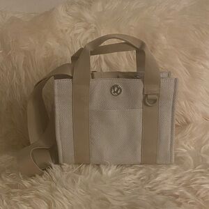 NWOT Lululemon Two Tone Canvas Tote Mini